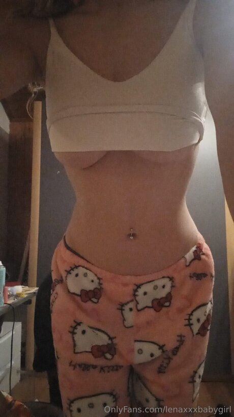 スキニーモデルオンリーファンズ ホット裸 アーカイブ