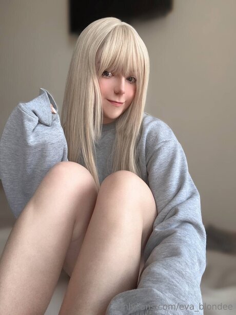 Eva Blondee ヌードモデル 画像