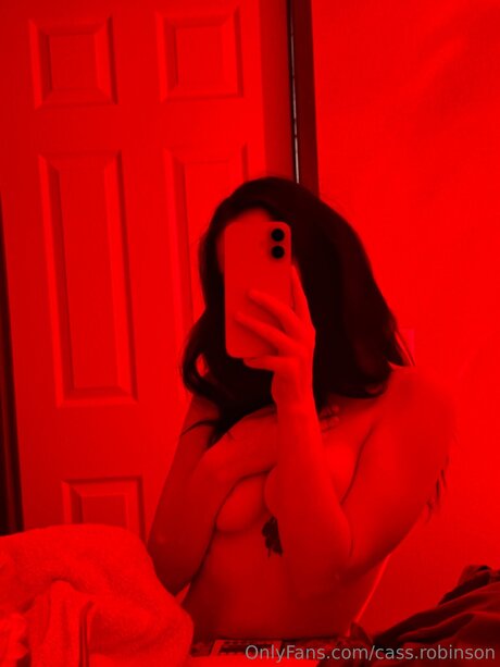 巨乳タトゥーオンリーファンズ パーフェクト 画像