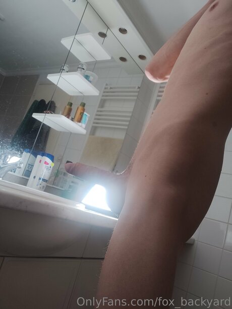 バン・オンリーファンズ 無料裸 写真