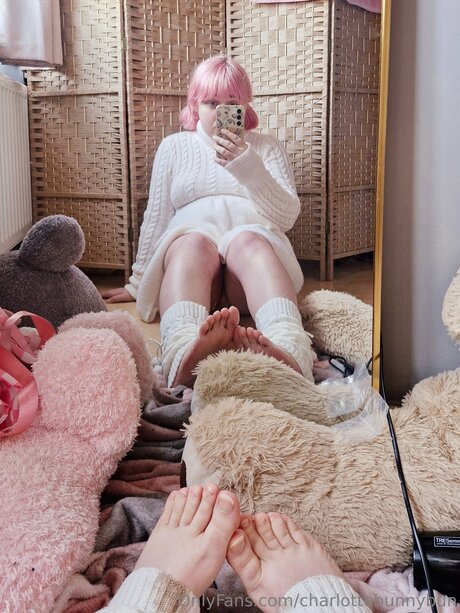 宣教師オンリーファンズ アートヌード 画像