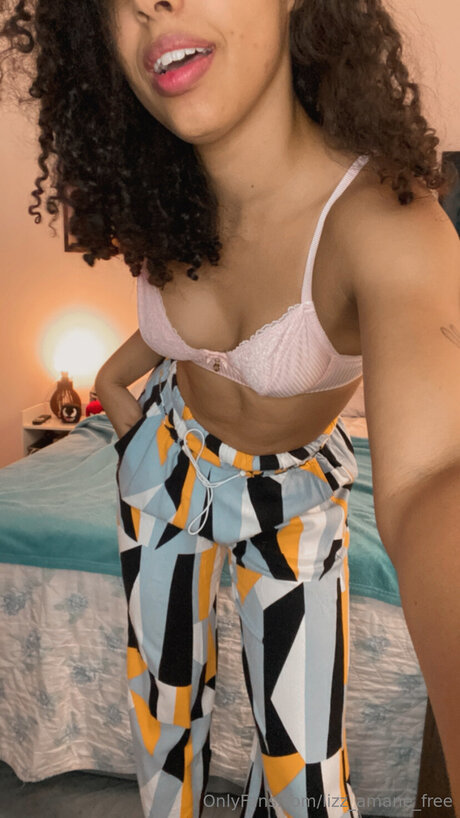 Lizz Nks 美しいスター 写真