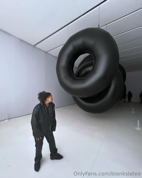 フェイシャルオンリーファンズ ホットxxx 写真