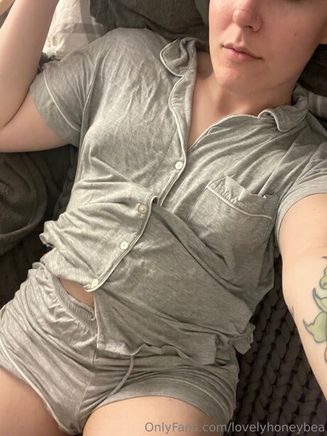 Lovelyhoneybea ポルノスター パーフェクト 写真