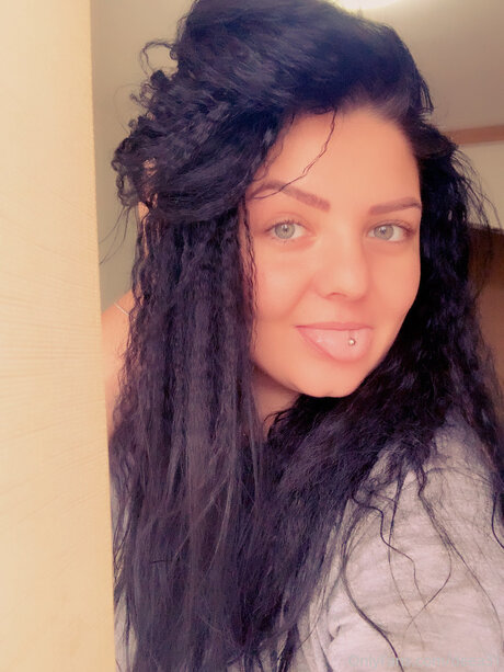 熟女の手コキオンリーファンズ ポルノ ギャラリー