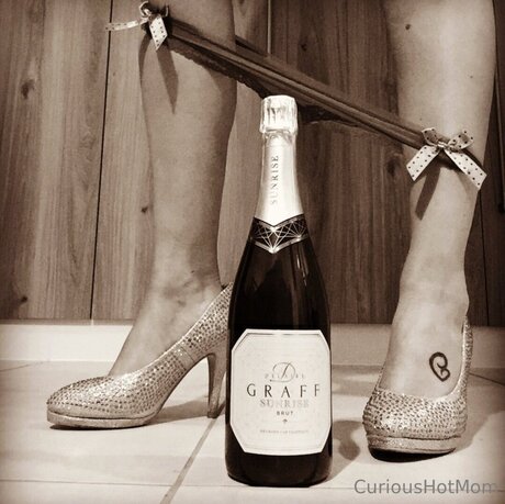 U27739437 アート女優 写真