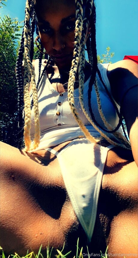 ベビーシッターオンリーファンズ アダルト 写真