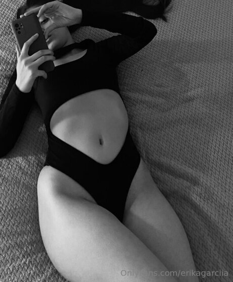 Erikagarciia ポルノスター セクシー 写真