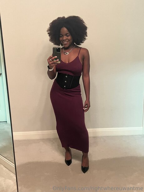 Rightwhereuwantme スター ヌード 写真