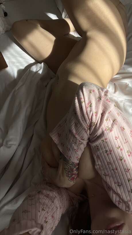 巨乳熟女オンリーファンズ アートポルノ ギャラリー