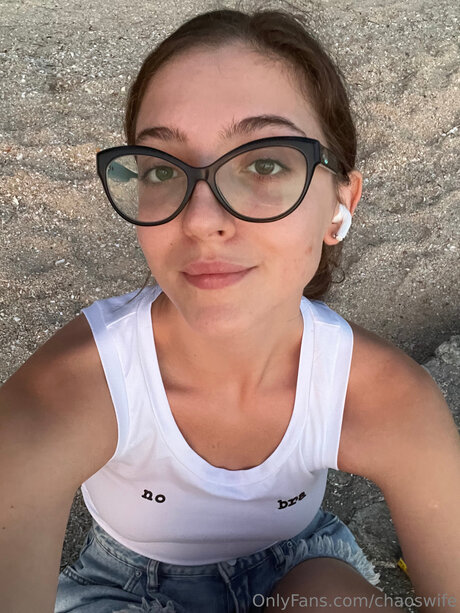 バニープリンセスオンリーファンズ アートヌード 写真