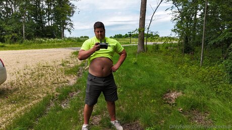 小さなおっぱいオンリーファンズ ホットxxx 画像