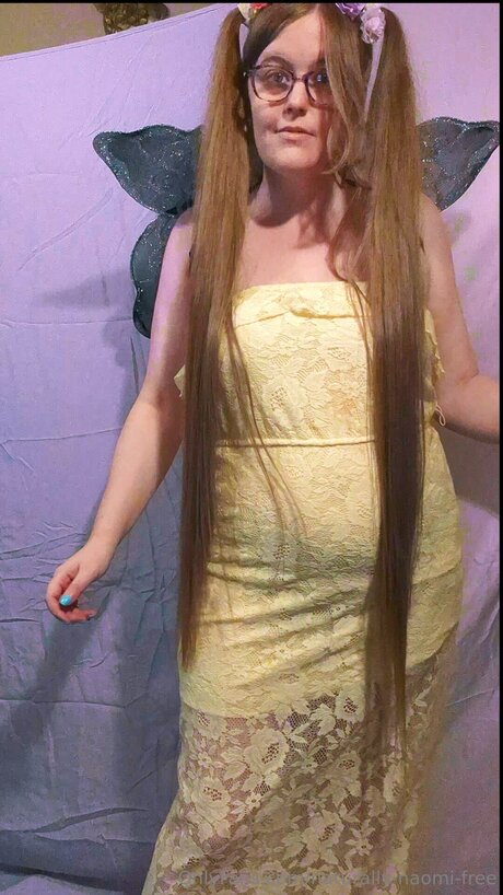 Naturally Naomi Free ヌードスター 写真