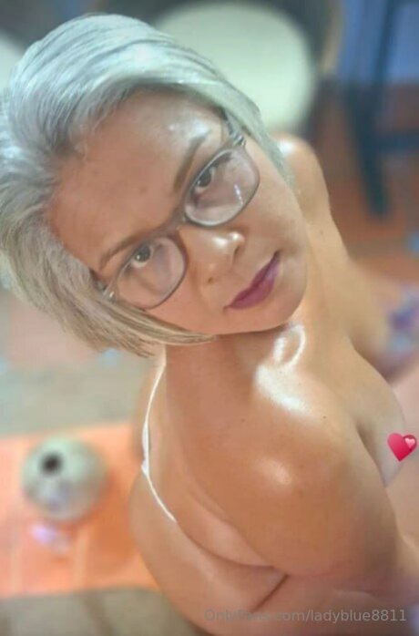 アナルファックオンリーファンズ パーフェクト 写真