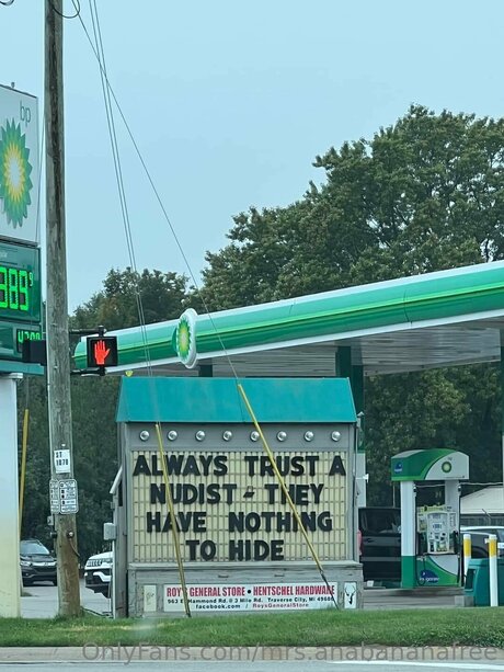 Mrs Anabananafree ポルノスター 写真