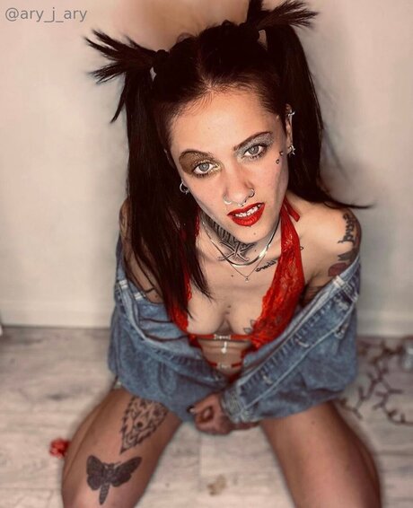 Ary J Ary ポルノスター セクシー 写真