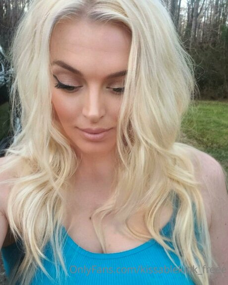 Kissablekink Freee アートポルノスター アーカイブ