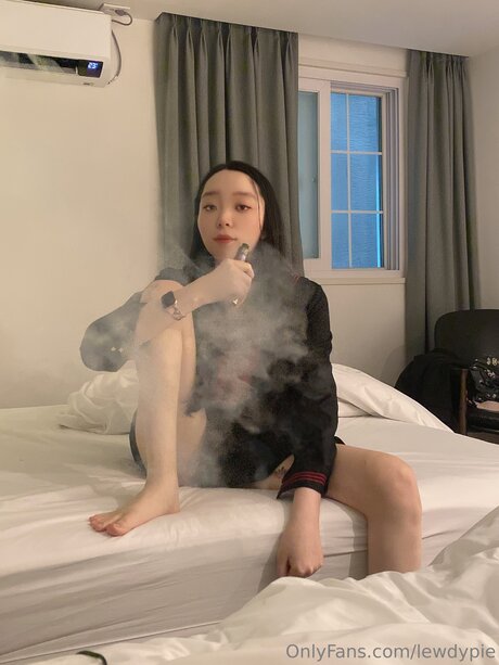 小さなおっぱいオンリーファンズ 無料xxx 写真