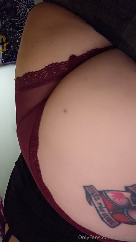 Bigtiddygothmommyuwu ポルノスター セクシー 画像