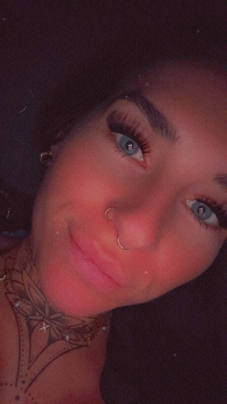 Justineblack 裸のモデル 画像