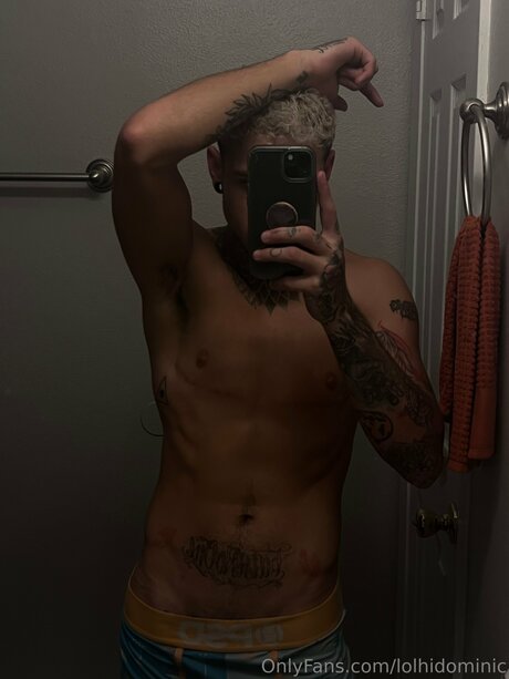 Ftmonlytrans エロティックなポルノスター 写真