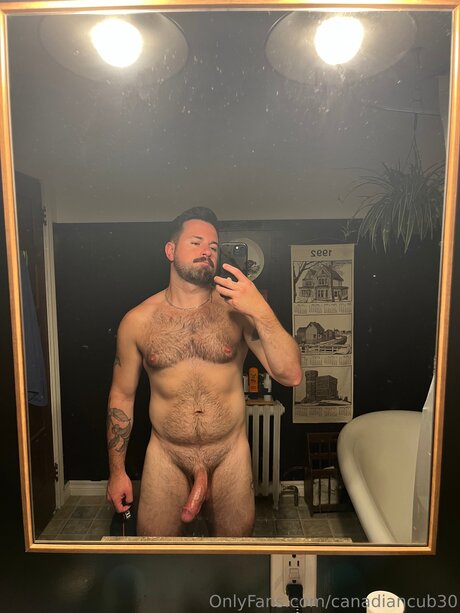 3人のオンリーファン ポルノ 写真