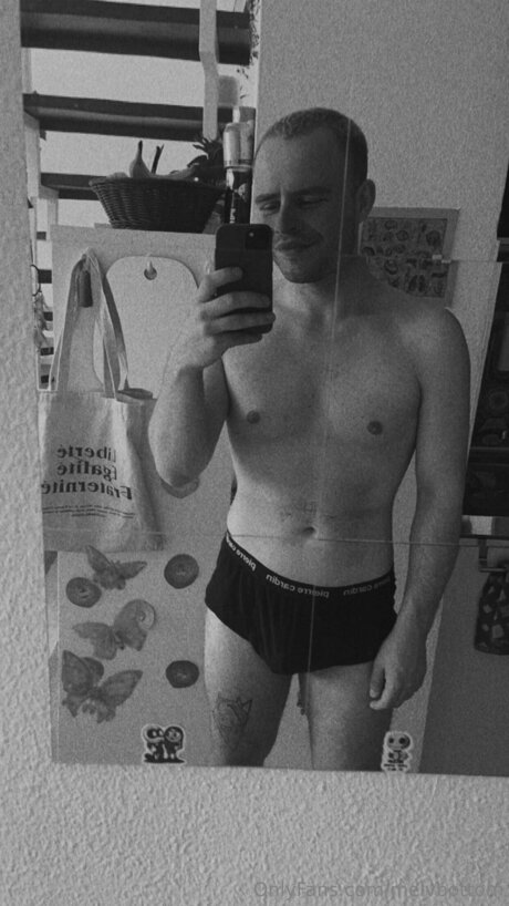 Melvbottom 美しいモデル 画像