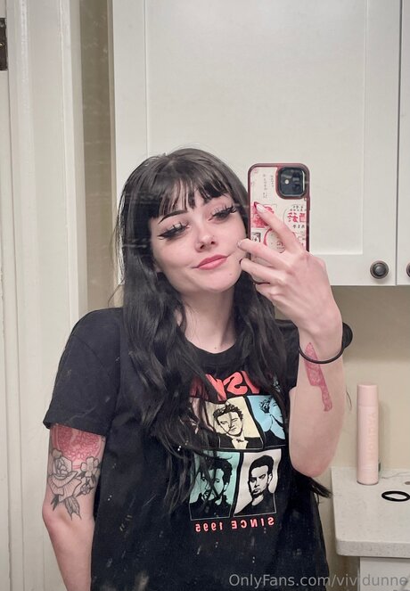 Vividunne 無料モデル ギャラリー