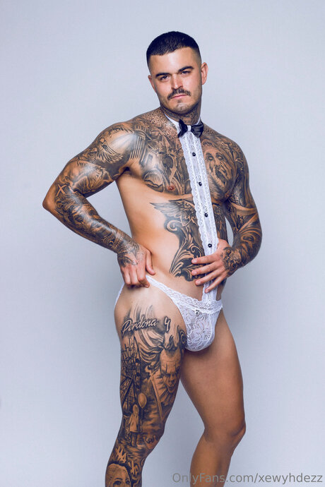 Xewyhdezz ヌードのポルノスター 写真