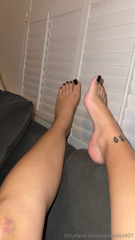 巨乳ランジェリーオンリーファンズ 裸 アーカイブ