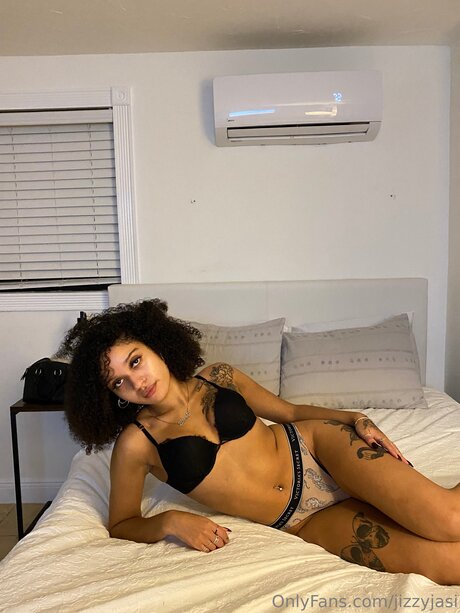 Jizzyjasi HDスター 写真