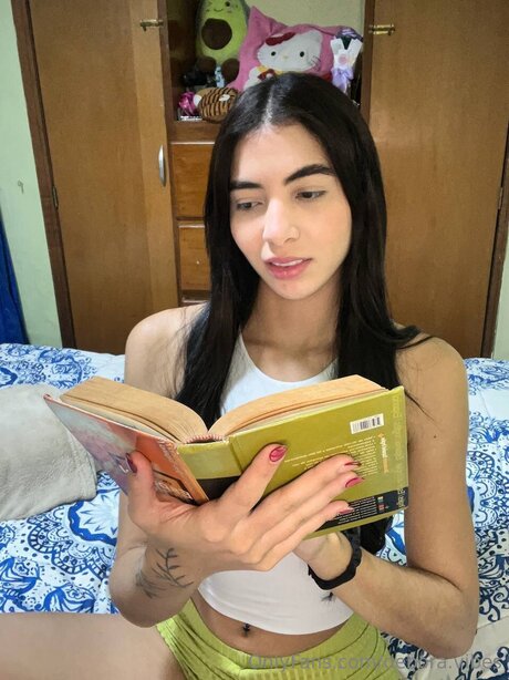 Debora Vibes ポルノ女優 写真