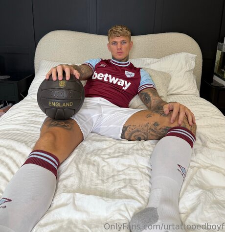 Urtattooedboyf 独占モデル 画像