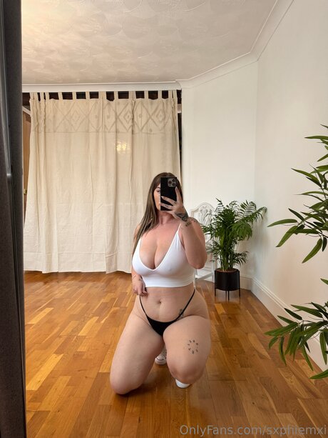 Sxphiemxi ヌードモデル 画像