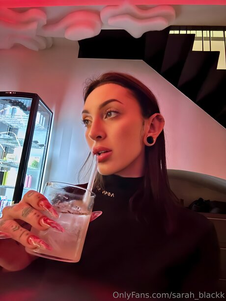 Sarah Blackk セクシーなスター 写真