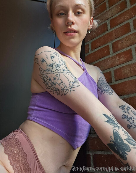 Julie Karkki 美しいモデル ギャラリー