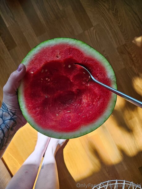 Julie Karkki 独占ポルノスター 画像