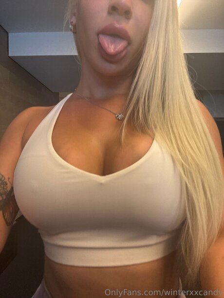 Winterxxcandy アダルトスター 写真