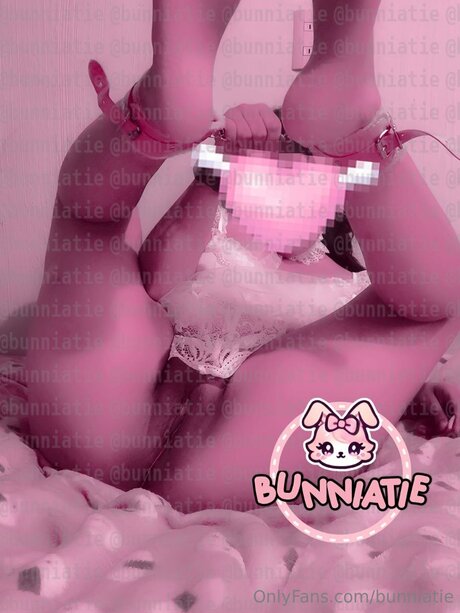 Bunniatie エロティックなモデル ギャラリー