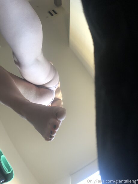 ティーンレズビアンオンリーファンズ ホットセクシー 画像