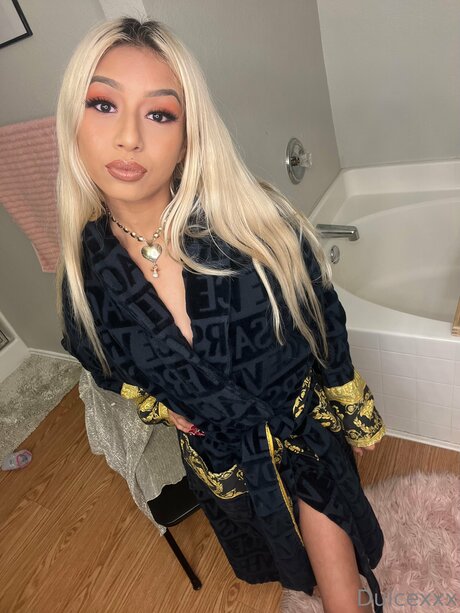 Latinabarbie96 セクシーなスター 画像