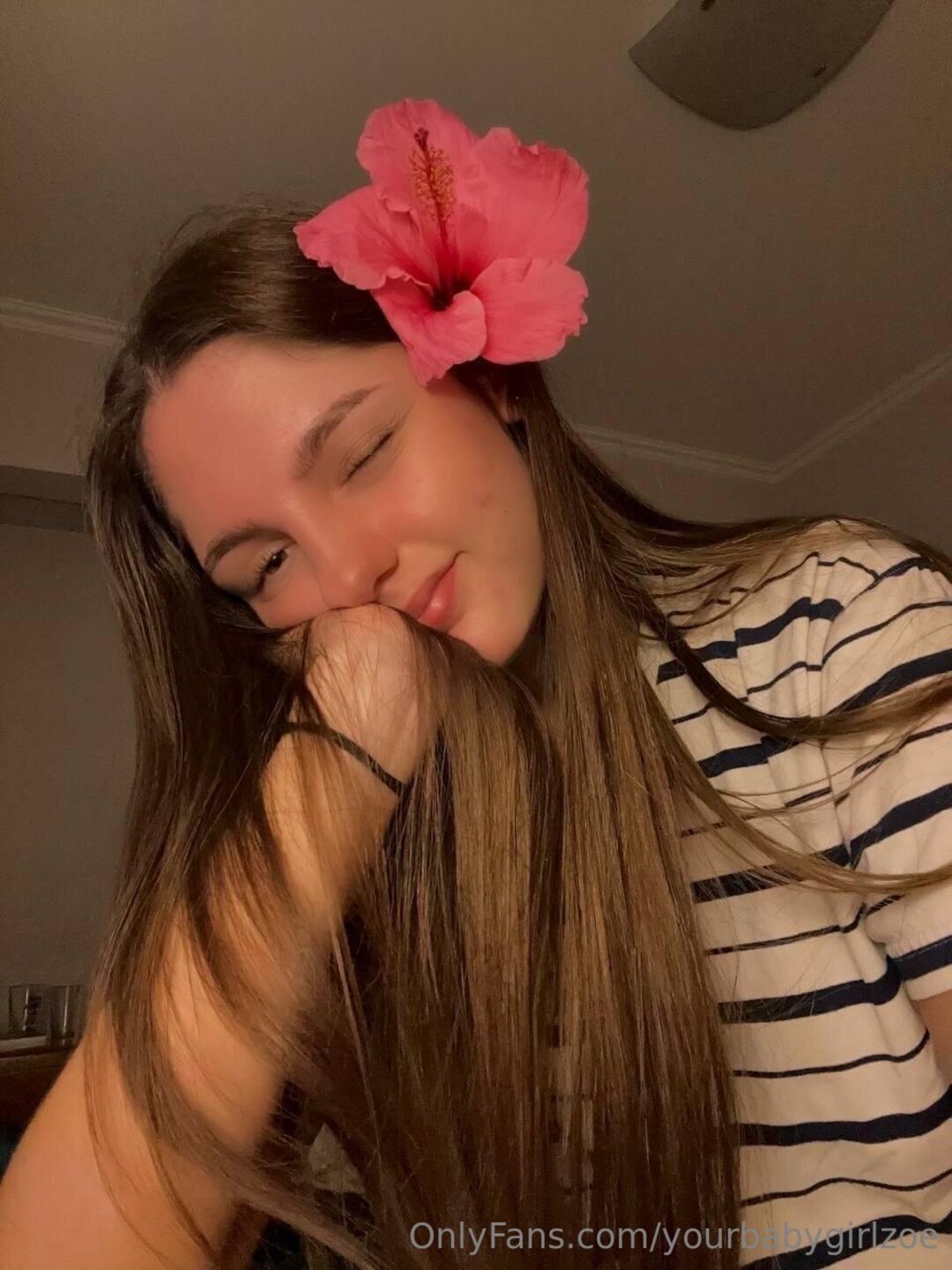 Yourbabygirlzoe ヌードのポルノスター ギャラリー