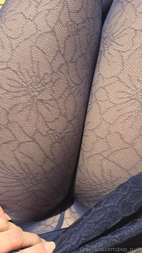 黒髪の熟女オンリーファンズ ホットセクシー ギャラリー