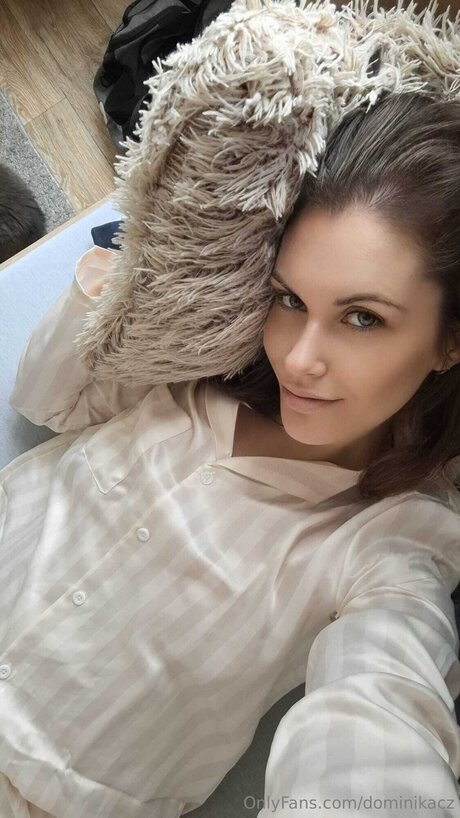 巨乳タトゥーオンリーファンズ アートポルノ 画像