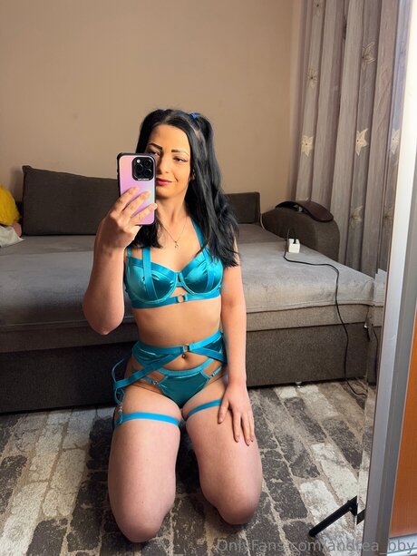 Andrea Bby エロティックなポルノスター 画像