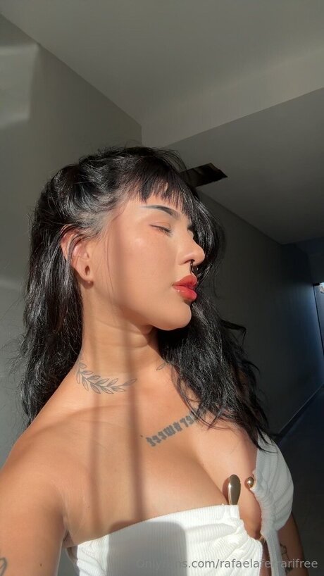 Rafaelaferrarifree トップモデル 画像