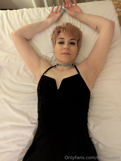 40歳のオンリーファンズ 可愛い 写真