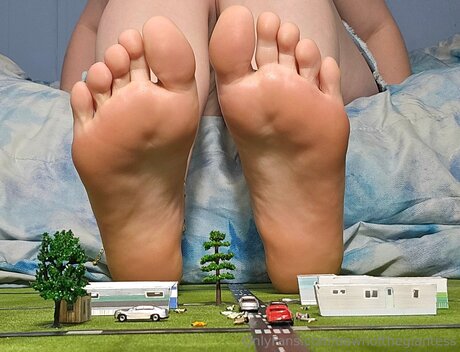 Dawnofthegiantess ポルノスター アダルト 写真