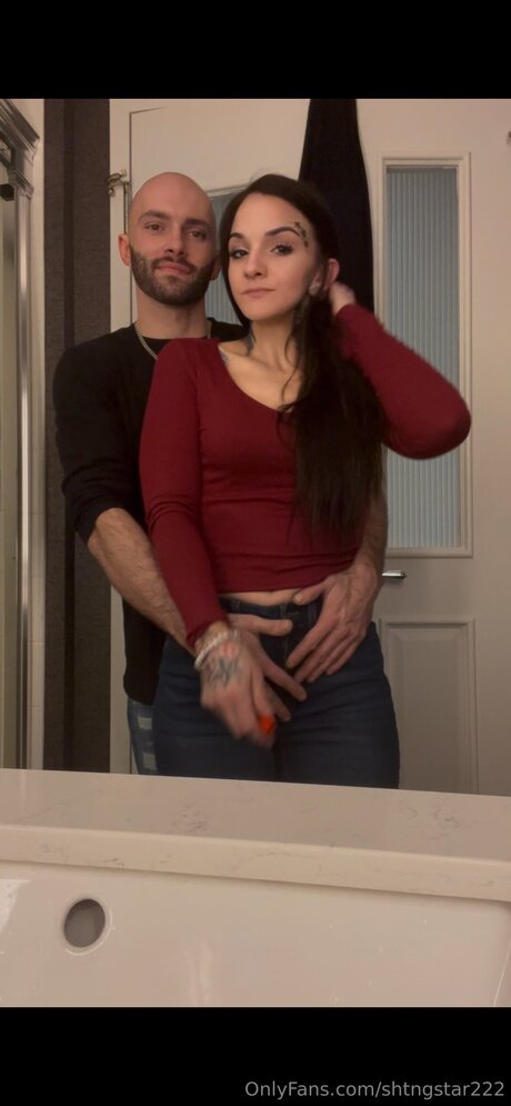 美しいベイビーオンリーファンズ ホット裸 画像