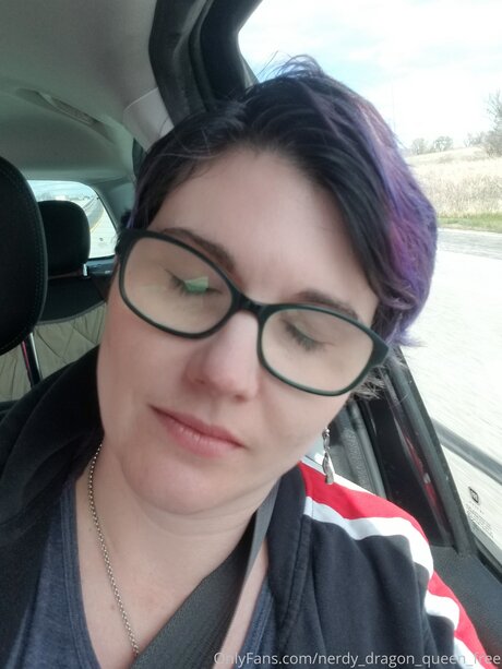 Nerdy Dragon Queen Free ポルノスター ベスト ギャラリー